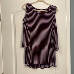Maurice’s size 3 off the shoulder navy and pink striped shirt